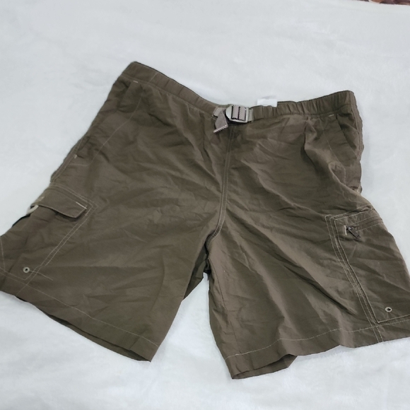 Columbia Other - Columbia Men's Olive Drab Green Cargo Shorts Sz Med